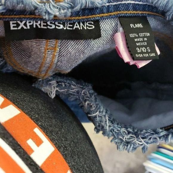 Express Jeans Women's Flare‎ Short Distressed Blue Jeans Size  9/10 - Picture 9 of 16